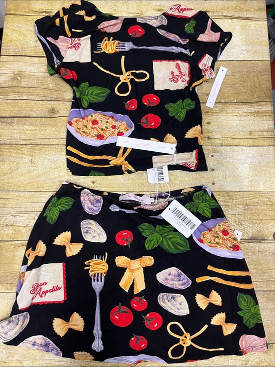 Lisa Says Gah Pants - NWT Lisa Says Gah "Darcy" skort & "Rowan tee" in Buon Apetito. Size M/S